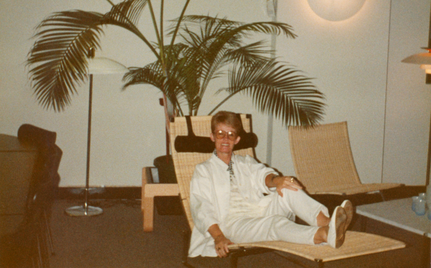 Hans Osinga on a Fritz Hansen chaise by Poul Kjaerholm