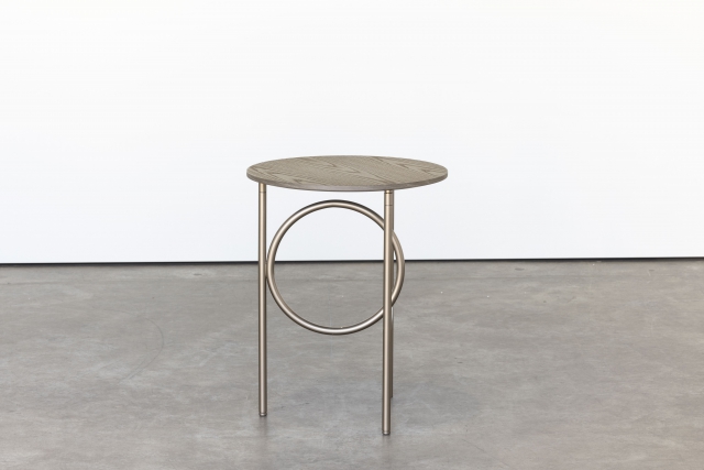 Ring side table