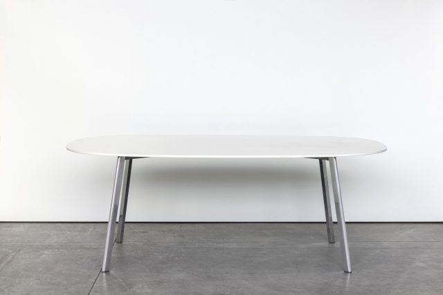 Deja-Vu table
